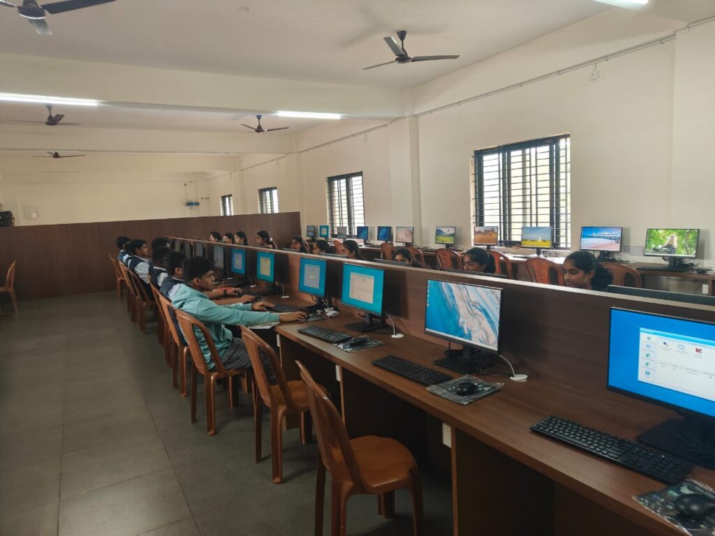 Computer Laboratory - Poornaprajna PU College, Spet
